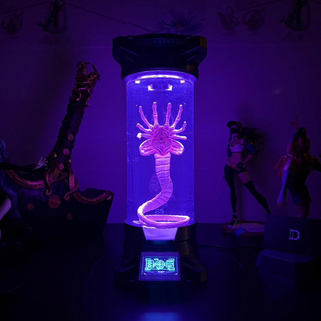 DEKORK FACEHUGGER IN SPECIMEN CHAMBER LAMP