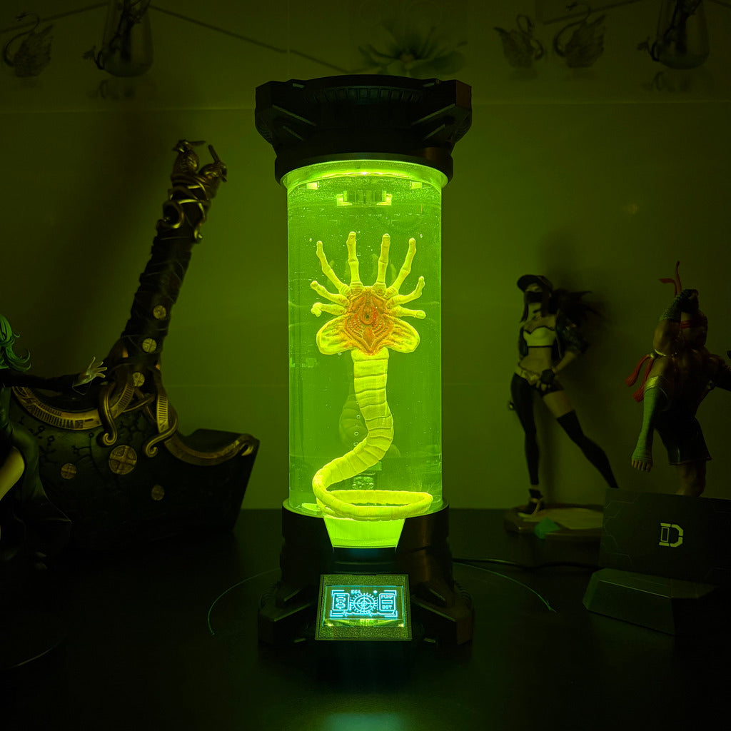 DEKORK FACEHUGGER IN SPECIMEN CHAMBER LAMP